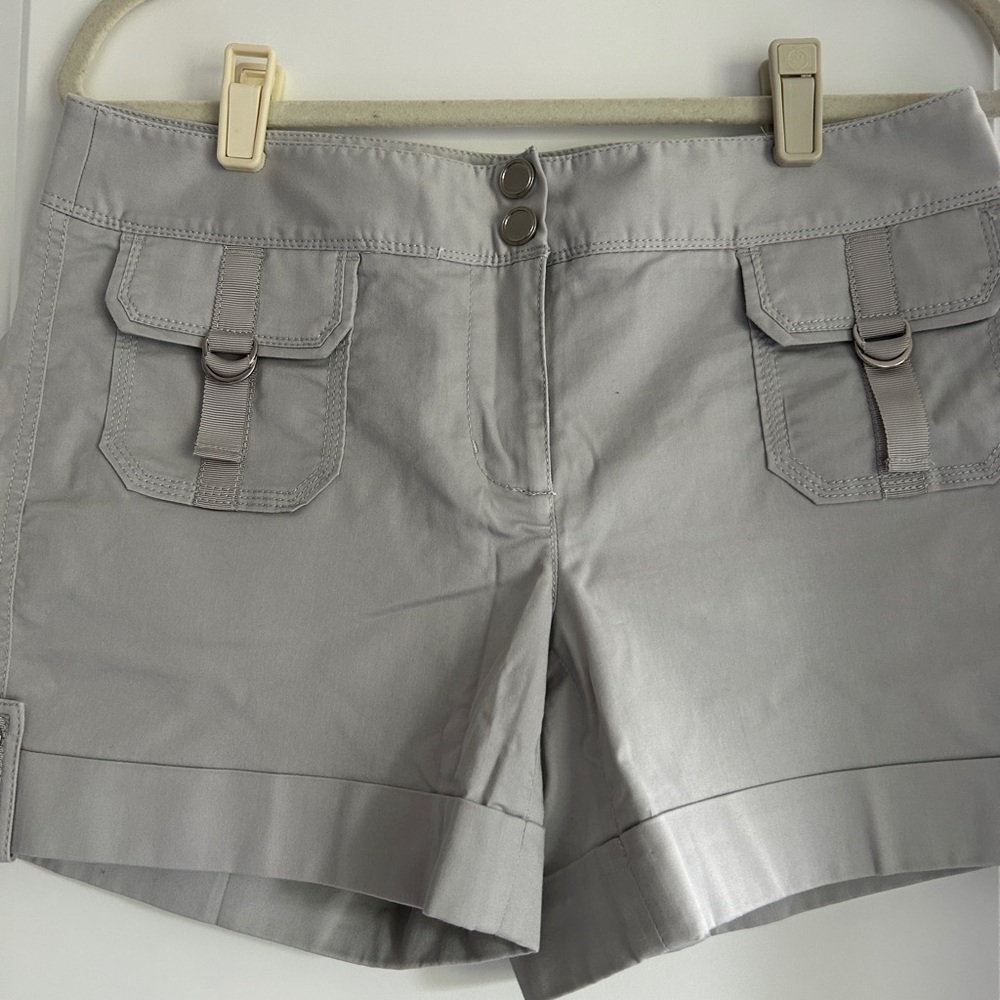 WHBM Cuffed Shorts SZ 8